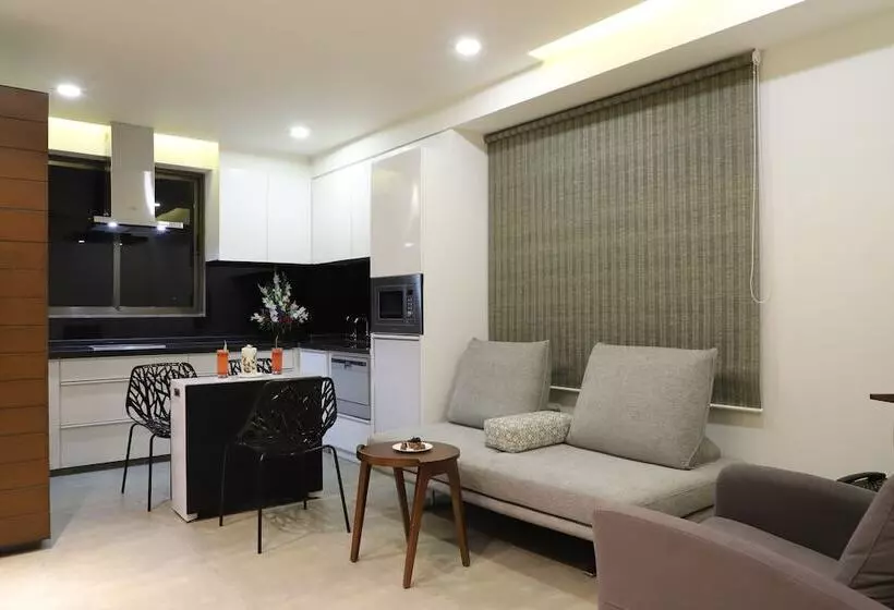 Fotos del hotel Ebony Residency:  24