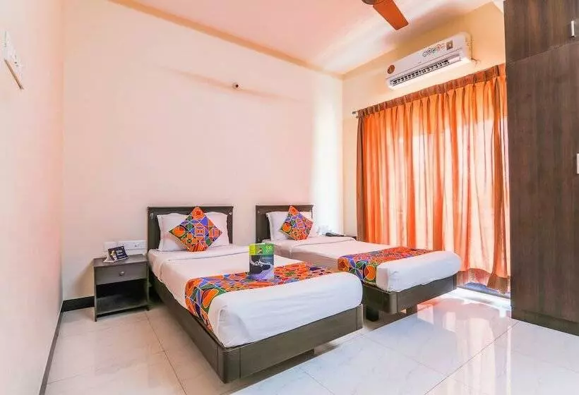 Fabhotel Haku Residency