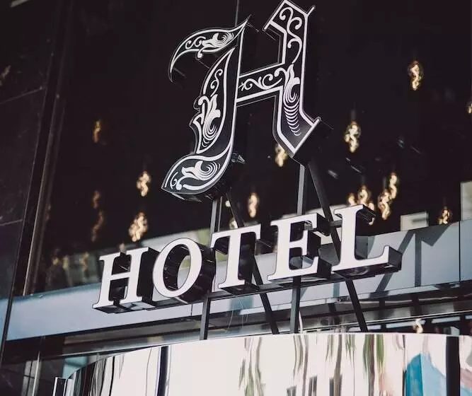 Fotos del hotel H Hotel & SPA - Adults Only:  2