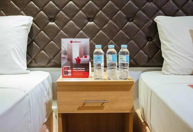 Fotos del hotel Reddoorz Plus Near Cebu Capitol:  5