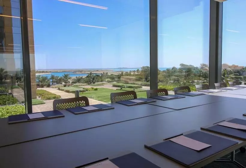 Fotos del hotel Views  & Residences:  8