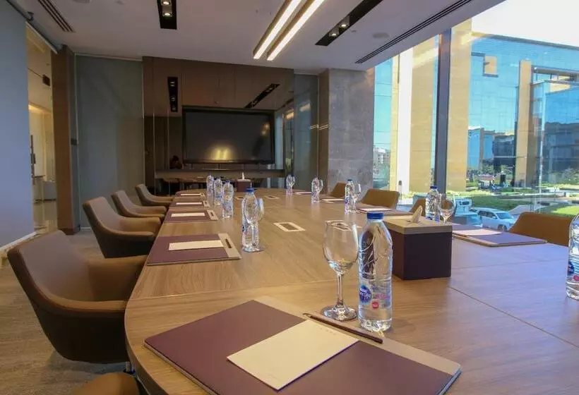 Fotos del hotel Views  & Residences:  7