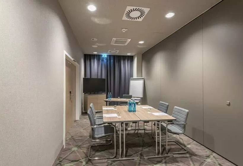 Fotos del hotel Holiday Inn - Hamburg - Berliner Tor, An Ihg:  25
