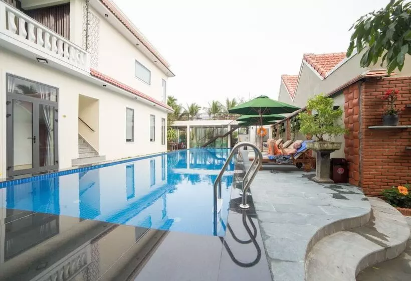 Fotos del hotel River Waves Villa:  3