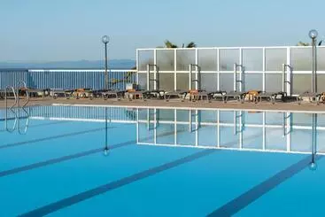 Almadraba Park - Roses