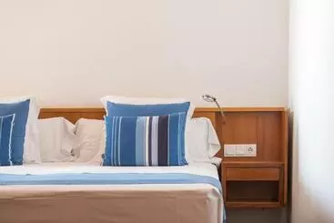 Almadraba Park - Roses