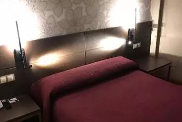 Hostal 4c Cuatro Caminos - 마드리드