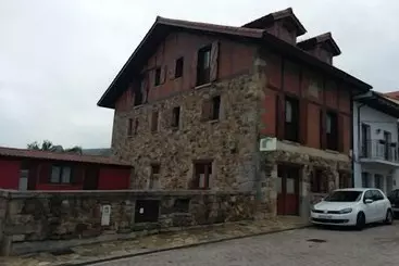 Posada El Nozal - Limpias