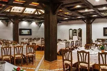 Albenzaire Hotel Asador - Fuensanta