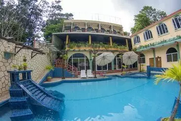La Ribiera Del Lago Peten Itza - フローレス島 (インドネシア)