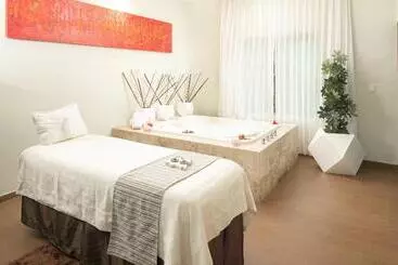 El Dorado Seaside Palms, Catamarán, Cenote & More Inclusive - Kantenah