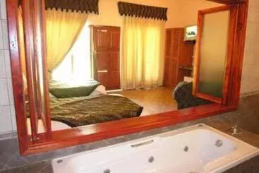 Chrismar Hotel Livingstone - Livingstone