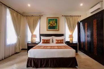 Ombak Sunset - Gili Trawangan