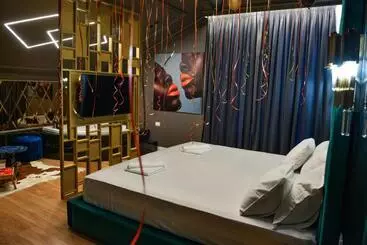 Rose Boutique - Tirana