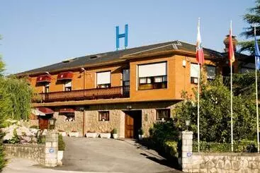 Hostería Los Sauces - Santa Cruz de Bezana