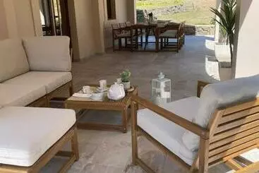 Moderno Apartamento Con Jardín - San Sadurninyo