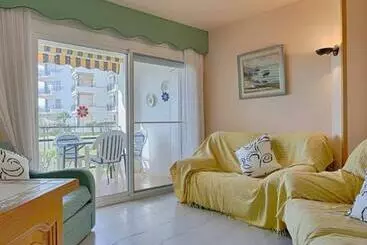 Apartamento En Creixell Primera Linea De Playa - Creixell