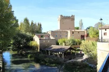 Rivera Del Tirón Apartamentos - Cuzcurrita de rio Tiron