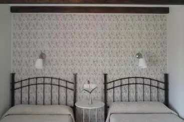 Hostal Restaurante Parajes - Castropol