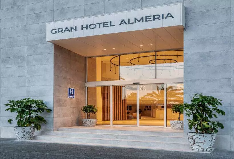 Fotos del hotel Ohtels Gran Hotel Almeria:  3