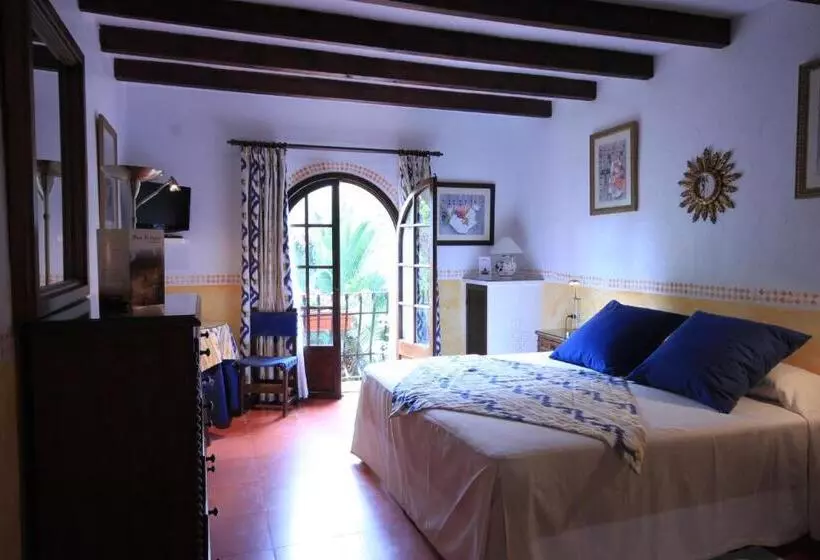 Petit Hotel Ses Rotges