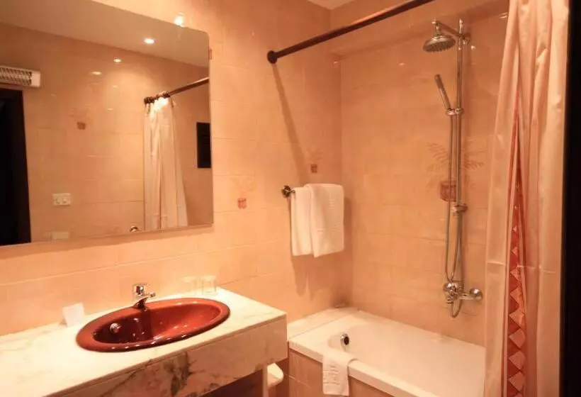 Fotos del hotel Petit Hotel Ses Rotges:  3