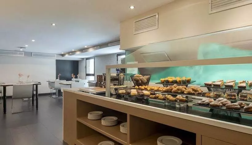 Fotos del hotel Ilunion Almirante:  21