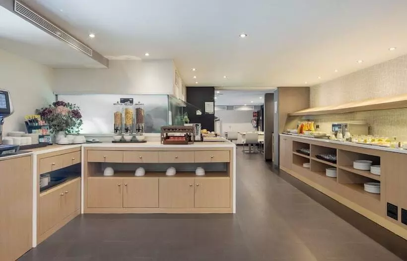 Fotos del hotel Ilunion Almirante:  22