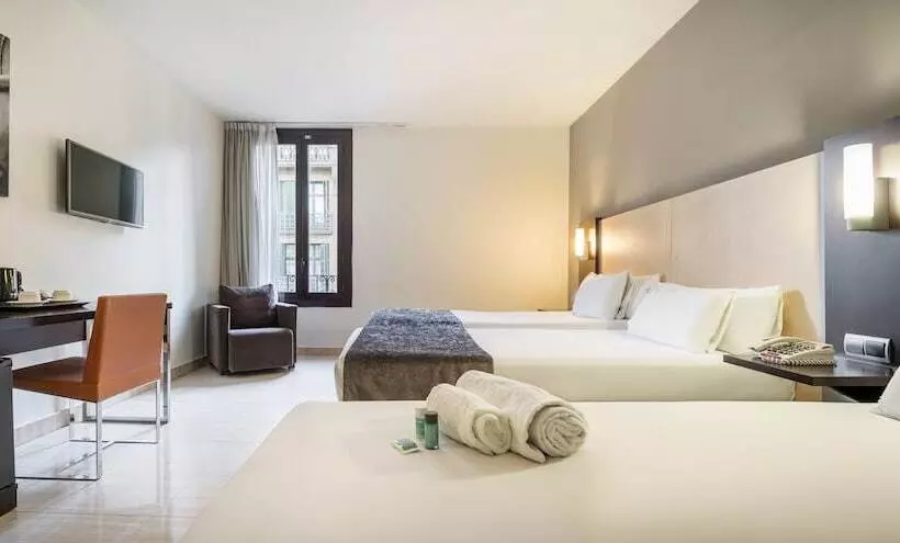 Fotos del hotel Ilunion Almirante:  6