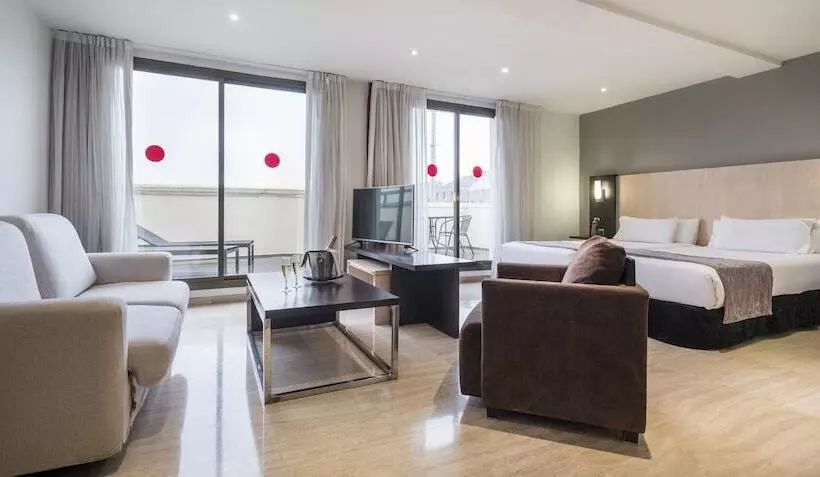 Fotos del hotel Ilunion Almirante:  24