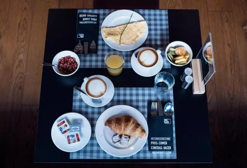 Fotos del hotel One Shot Colón 46:  3