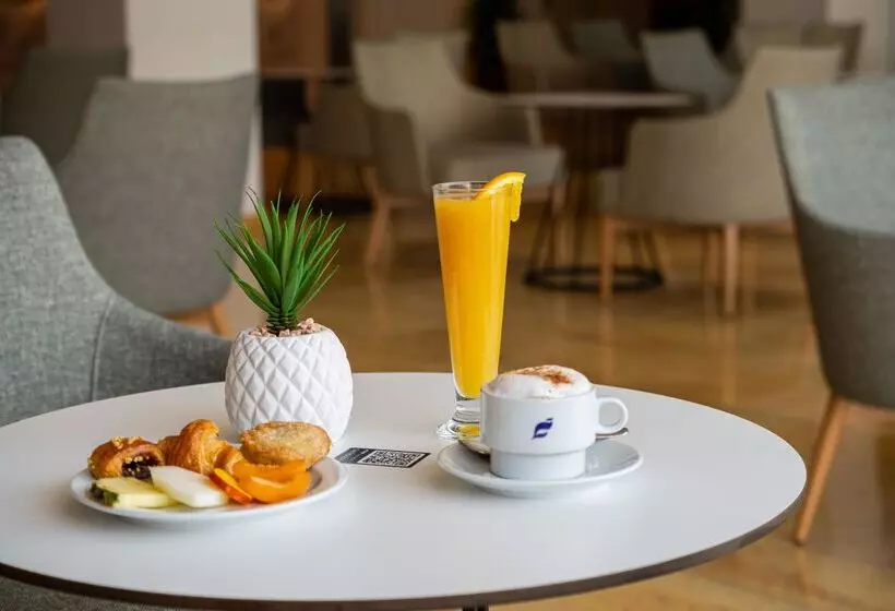 Fotos del hotel Thb Maria Isabel - Adults Only:  32