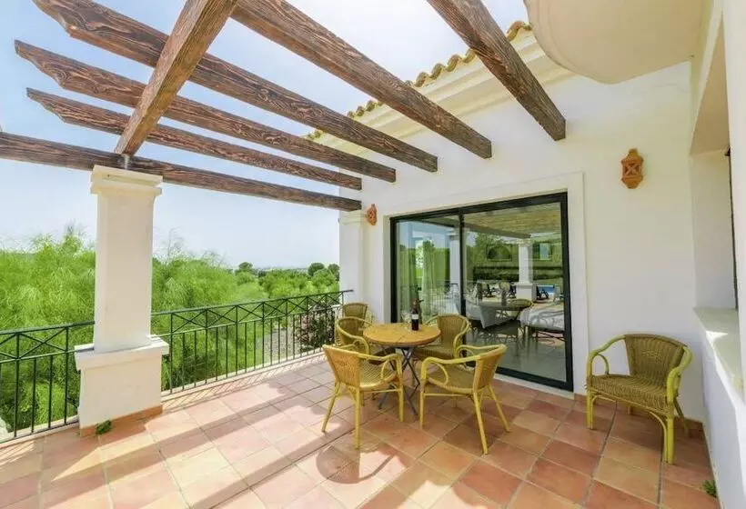 Fotos del hotel Arcos Golf  Cortijo Y Villas:  2