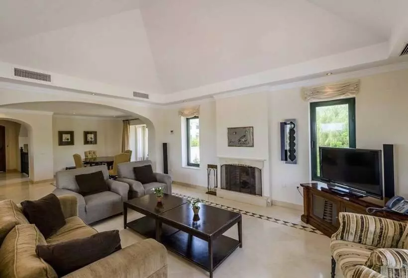 Fotos del hotel Arcos Golf  Cortijo Y Villas:  11