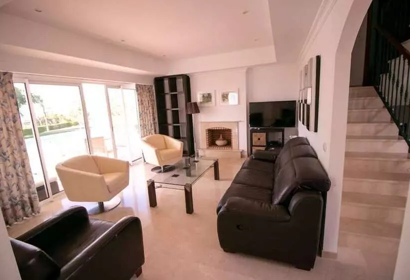 Arcos Golf  Cortijo Y Villas