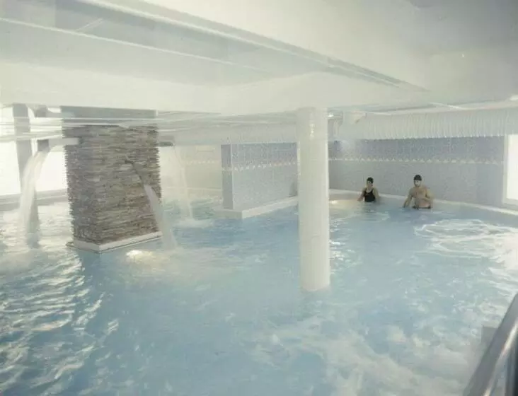 Fotos del hotel Balneario De Cestona:  3