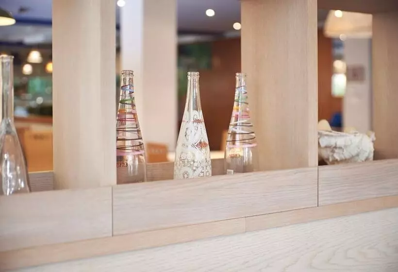 Fotos del hotel Checkin Blanes:  31