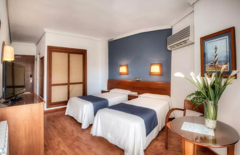 Fotos del hotel Puertobahia & Spa:  3