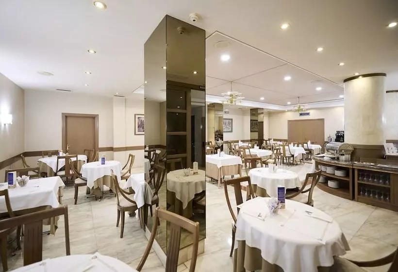 Fotos del hotel Albret:  9