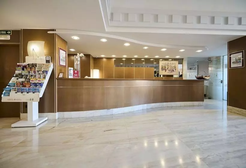 Fotos del hotel Albret:  16