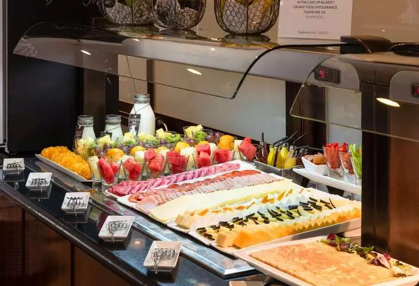 Fotos del hotel Madrid Plaza De España Affiliated By Meliá:  27