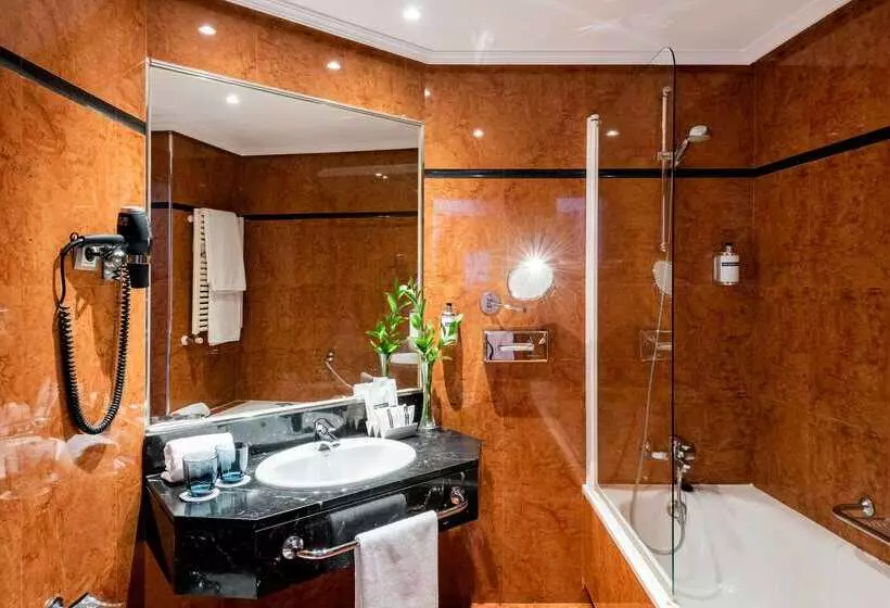 Fotos del hotel Madrid Plaza De España Affiliated By Meliá:  34