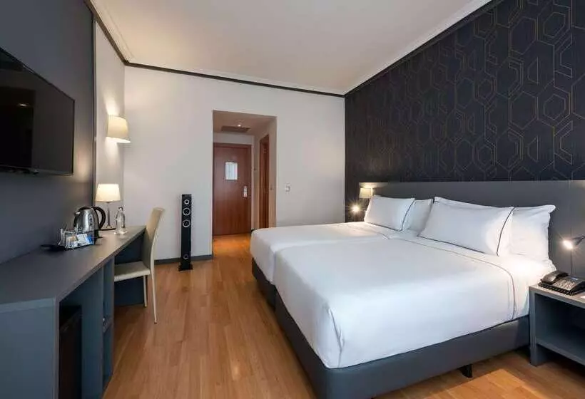 Fotos del hotel Madrid Plaza De España Affiliated By Meliá:  2