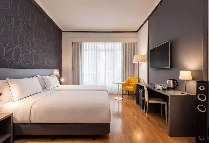 Fotos del hotel Madrid Plaza De España Affiliated By Meliá:  15