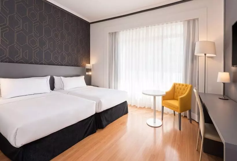 Fotos del hotel Madrid Plaza De España Affiliated By Meliá:  16