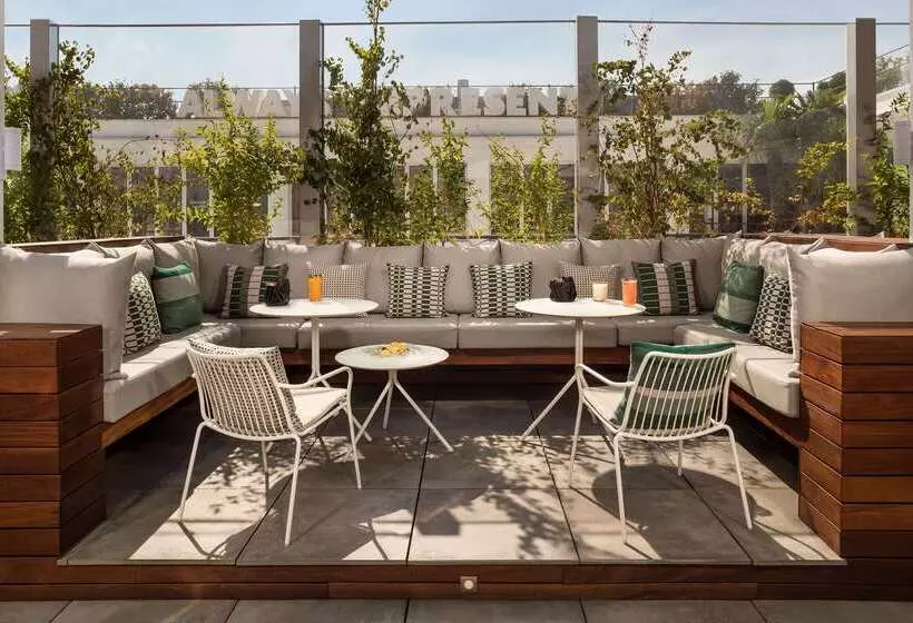 Fotos del hotel Me Madrid Reina Victoria By Meliá:  37