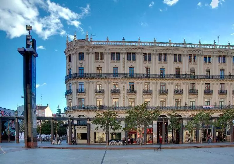 Pilar Plaza Pilar Plaza