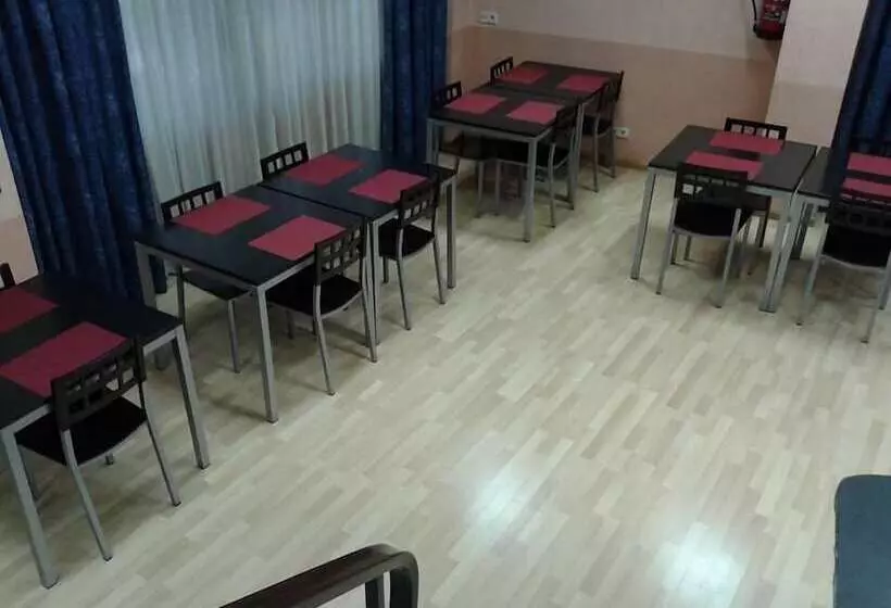 Fotos del hotel Hostal Cataluña:  14