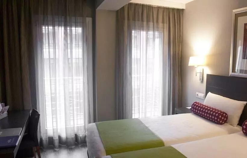 Fotos del hotel Mercure Madrid Centro:  14