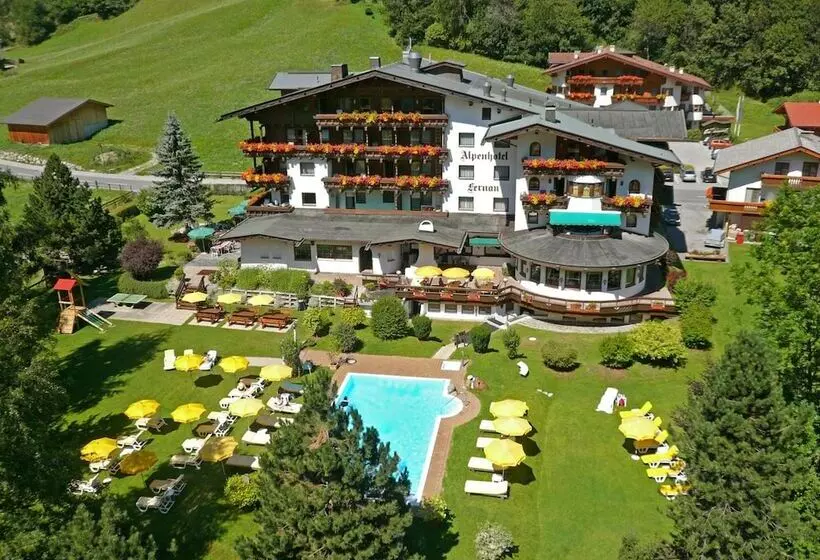 Fotos del hotel Alpenhotel Fernau:  16